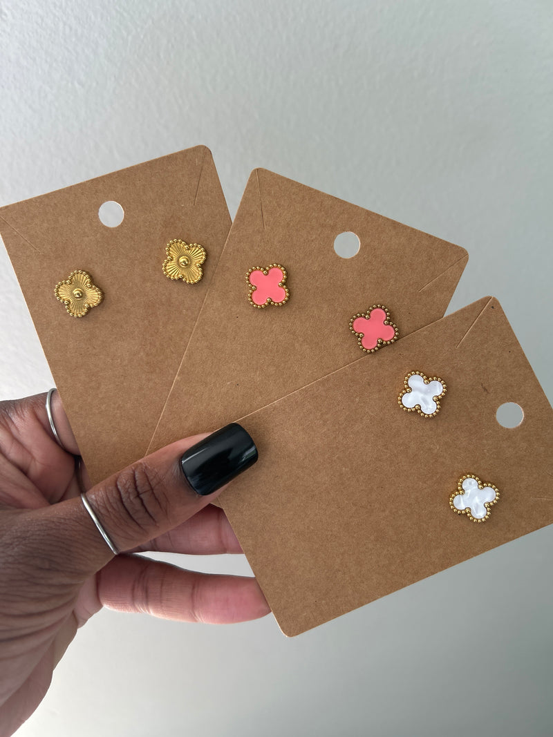 Dainty | Pink Clover Studs