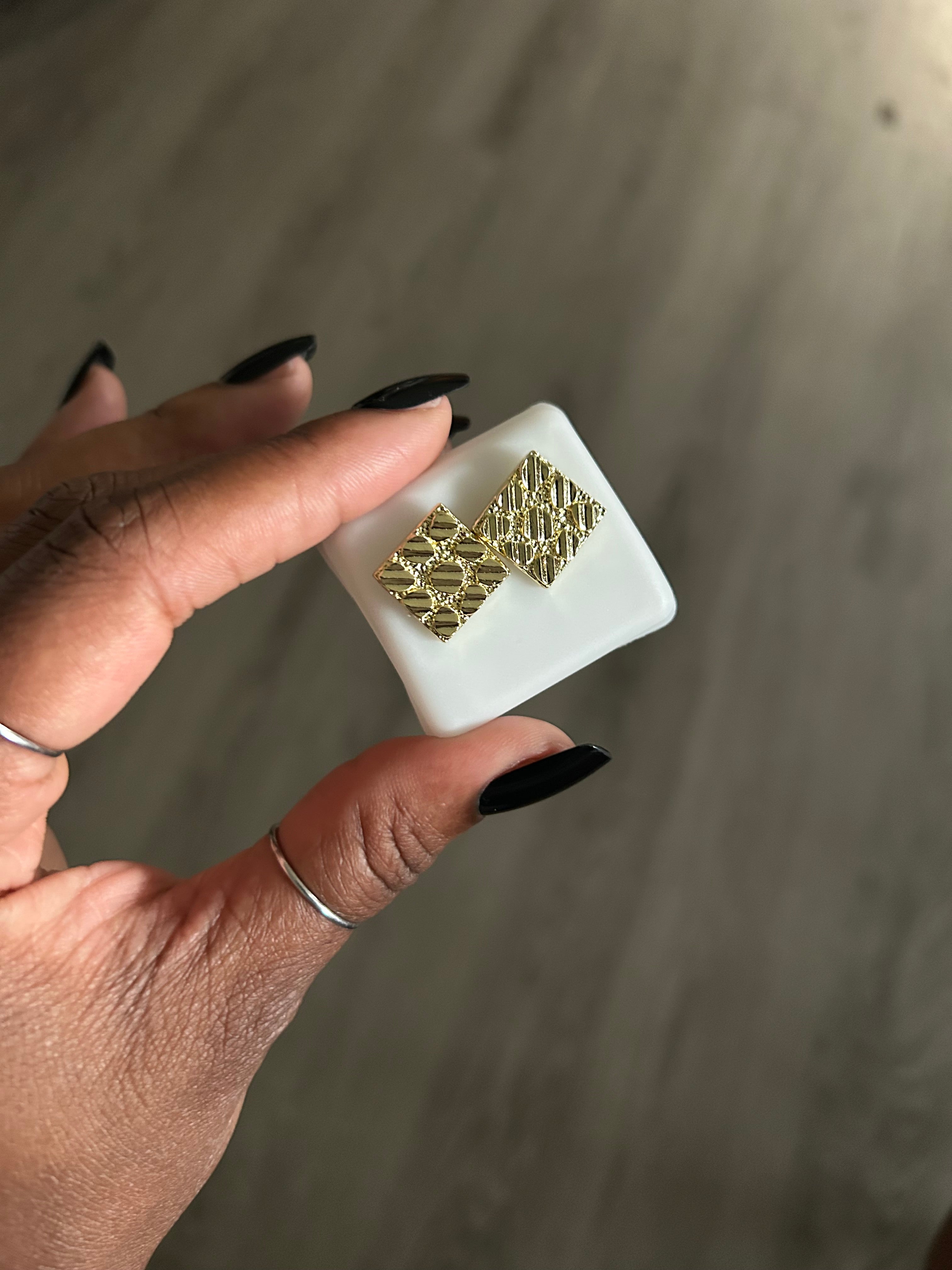 Nugget Studs Earrings | 13mm
